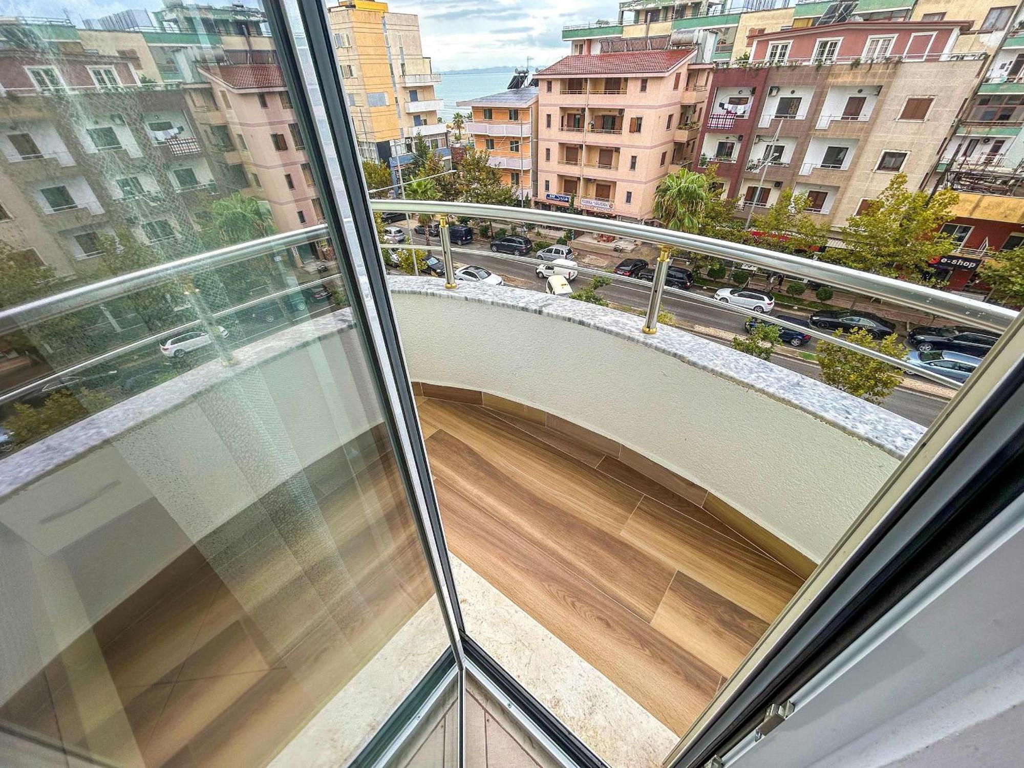 Korabi Luk 695 Appartamento